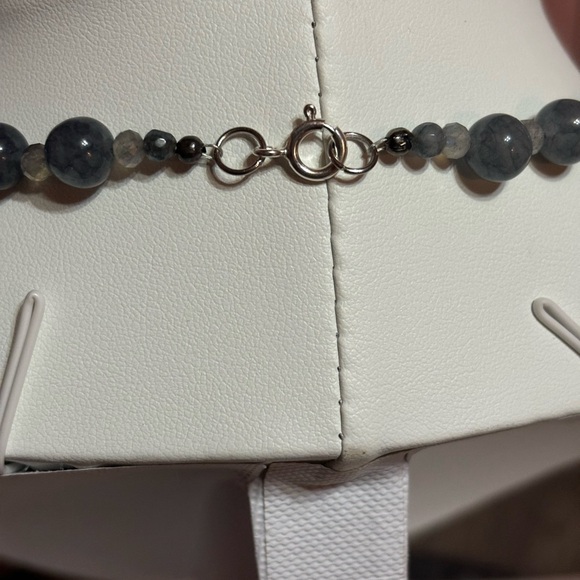 gray agate and labradorite handmade necklace sterling silver clasp 18 inches - Picture 5 of 5